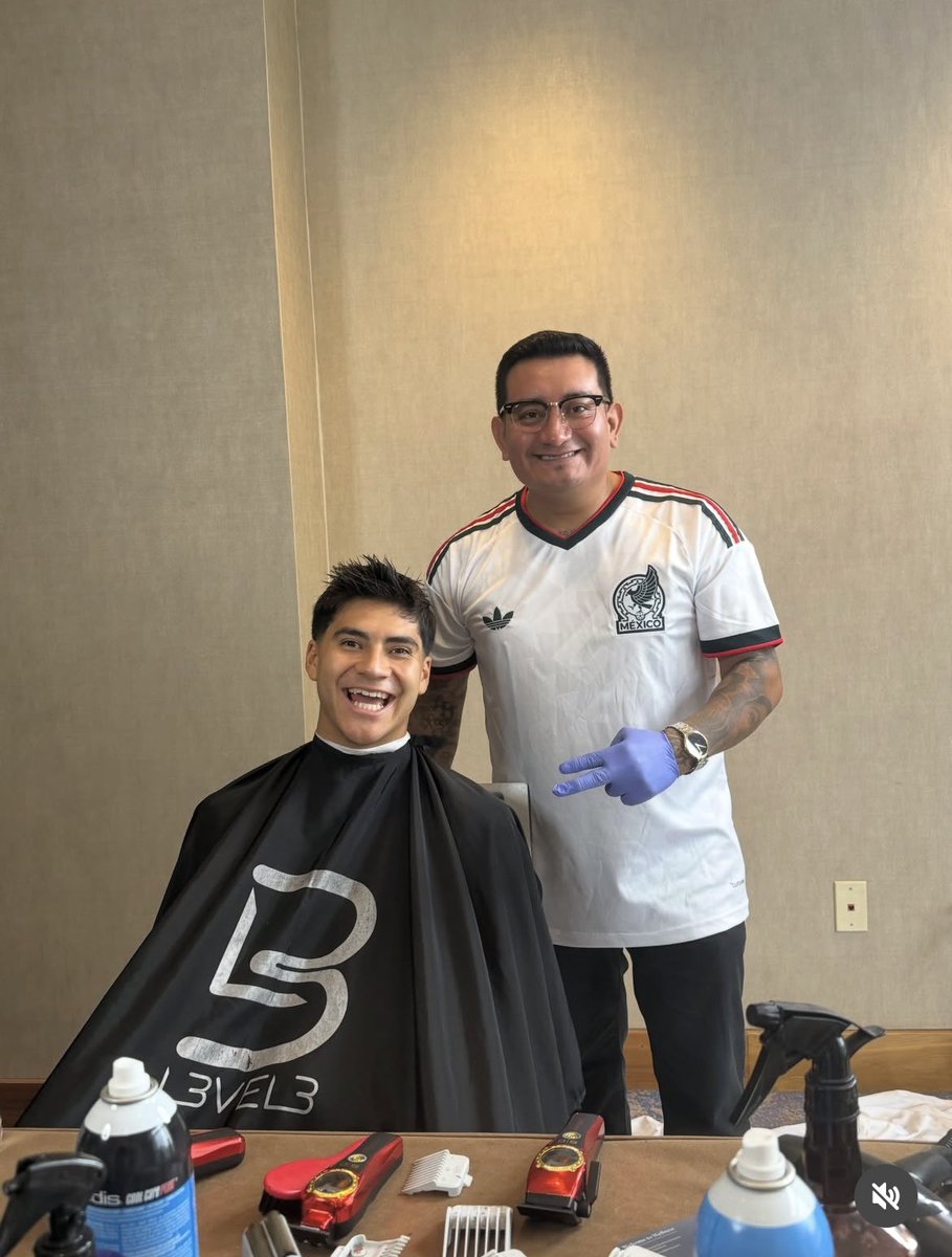 ronarryluvr's tweet photo. obed always jolly as fuck 😭😭 https://t.co/ZCXoGlQSlv