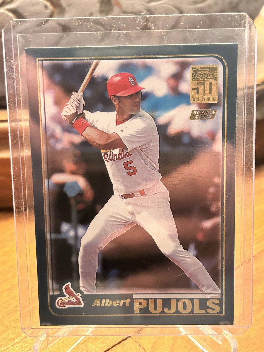 flamadiddledoo's tweet photo. Wednesday Mail Day! 

Pujols coming in hot. Two rookies, a numbered, and a case hit. Nice little stash of rookies, happy to add a current hit and that /240 Triple Threads is a beaut!! 

#thehobby #mail #mailday https://t.co/nsz63BoYUq