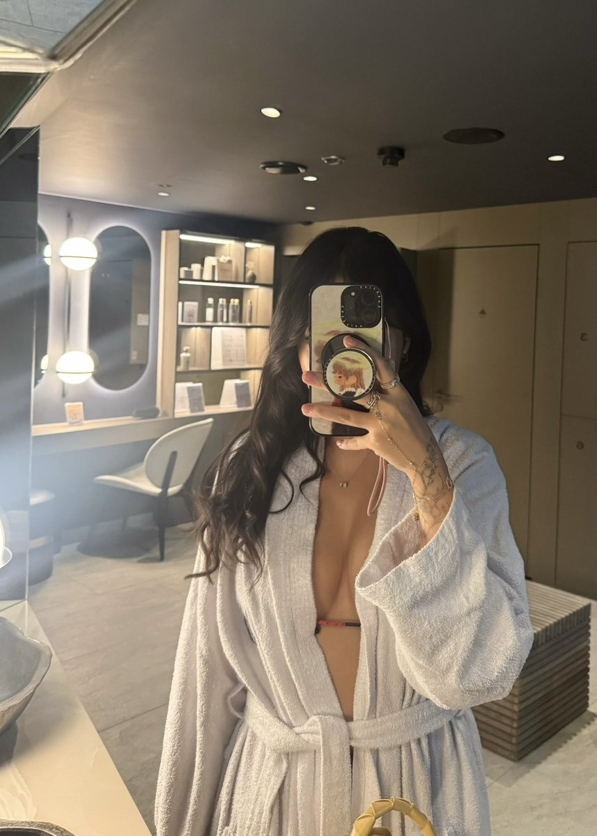 DaddyMeraki's tweet photo. love me some subfunded spa days 🫧🪽 https://t.co/JlZhnUHk44