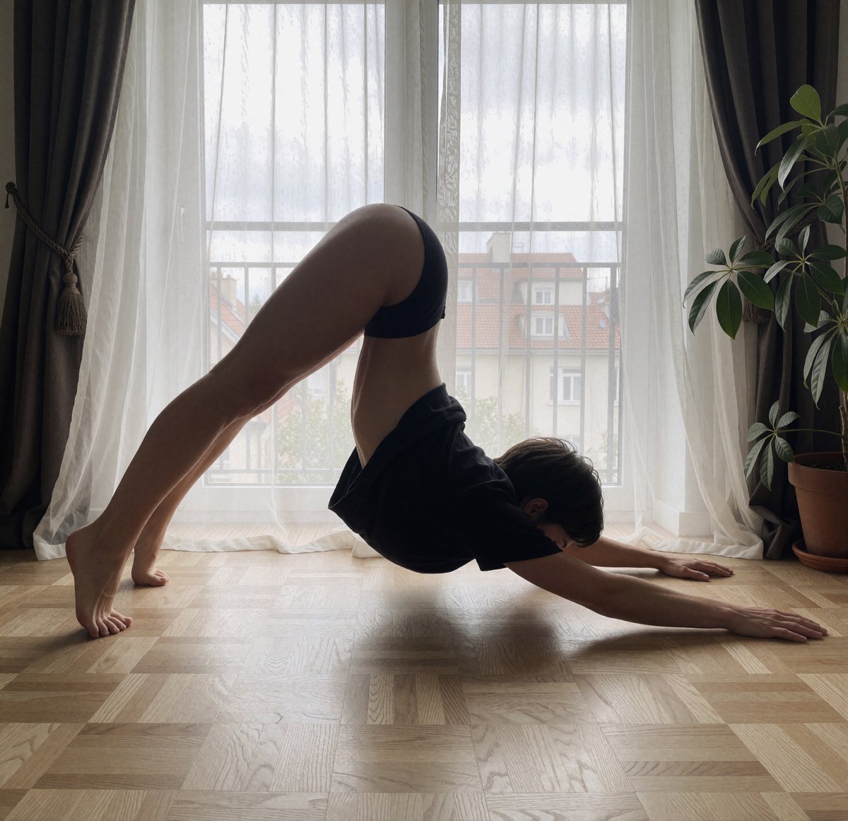 Fineonealpha's tweet photo. stretchable enough 🤭 https://t.co/SiQaVTI8Cg