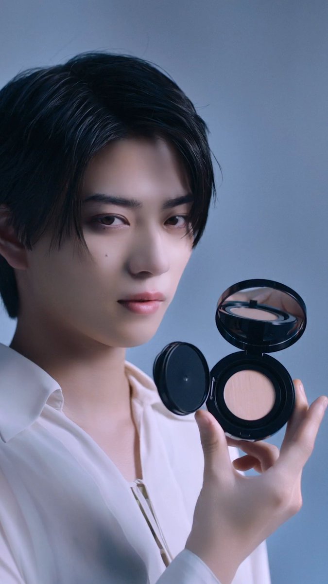 KATETOKYO_PR's tweet photo. #月夜の海月 と #岩瀬洋志 さんの
スペシャルタイアップムービーは
もうチェックした？👀✨

ミクロレベルの「生ツヤ密着ピグメント」と
細かな「メッシュフィルター」で
キメの溝にも均一フィット🫧

#くらげクッション の現品が
毎日10名様に当たるキャンペーンも実施中！🎁

詳しくはこちら👇️ https://t.co/XoT5Na7JJv