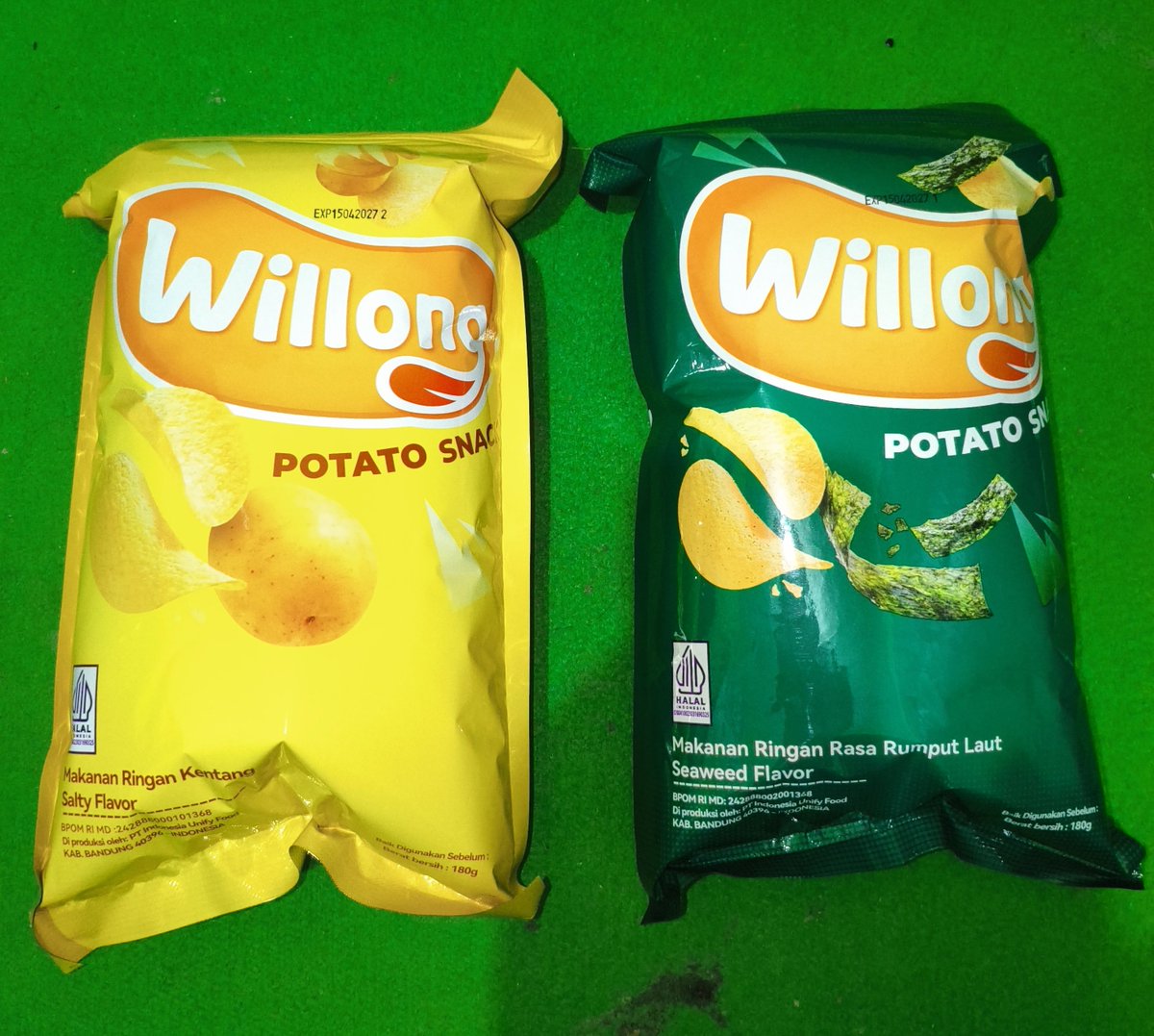 desahanwni's tweet photo. Mantap nih Willong potato snack. Ada dua rasa yaitu rasa asin dan rasa rumput laut. Bisa beli juga lewat shopee. https://t.co/AYeJ6yAoKI https://t.co/xK61tncItm