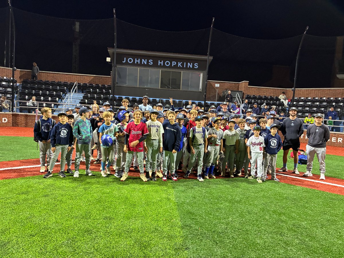 JHUBaseball's tweet photo. 𝗠𝗔𝗞𝗜𝗡𝗚 𝗔 𝗗𝗜𝗙𝗙𝗘𝗥𝗘𝗡𝗖𝗘 🫡

Amazing clinic tonight with Roland Park Little League ‼️

Thank you Coach Saltzberg for organizing an incredible program ‼️

#GoHop https://t.co/9sjxToeYOd