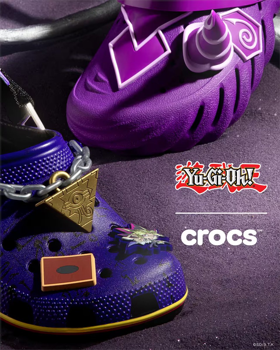 fullress's tweet photo. 遊☆戯☆王 × クロックス コラボアイテム (Crocs Yu-Gi-Oh! 遊戯王)が、再入荷！購入特典で限定カードをプレゼント。

・クロックスオンラインにて再発売開始

https://t.co/JTbVbEMvwb https://t.co/sv6D8MQta6