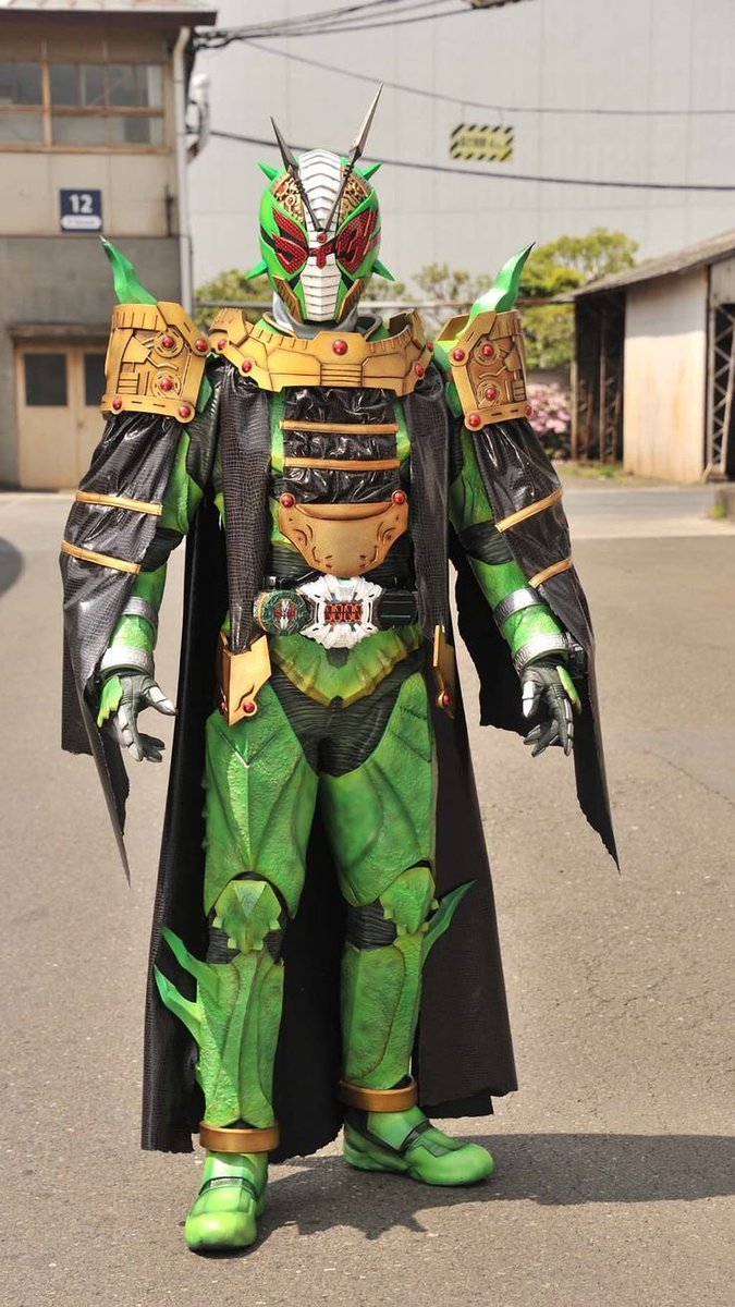 AlesLair's tweet photo. Design wise he's actually really underated. I actually hope we get a main rider based on the Showa trilogy sometime in the future https://t.co/bEwRj9vzkZ