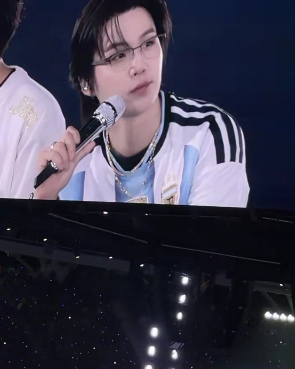 thsweeth's tweet photo. Lo hermoso que eres min yoongi https://t.co/Yf8mUNtwP8