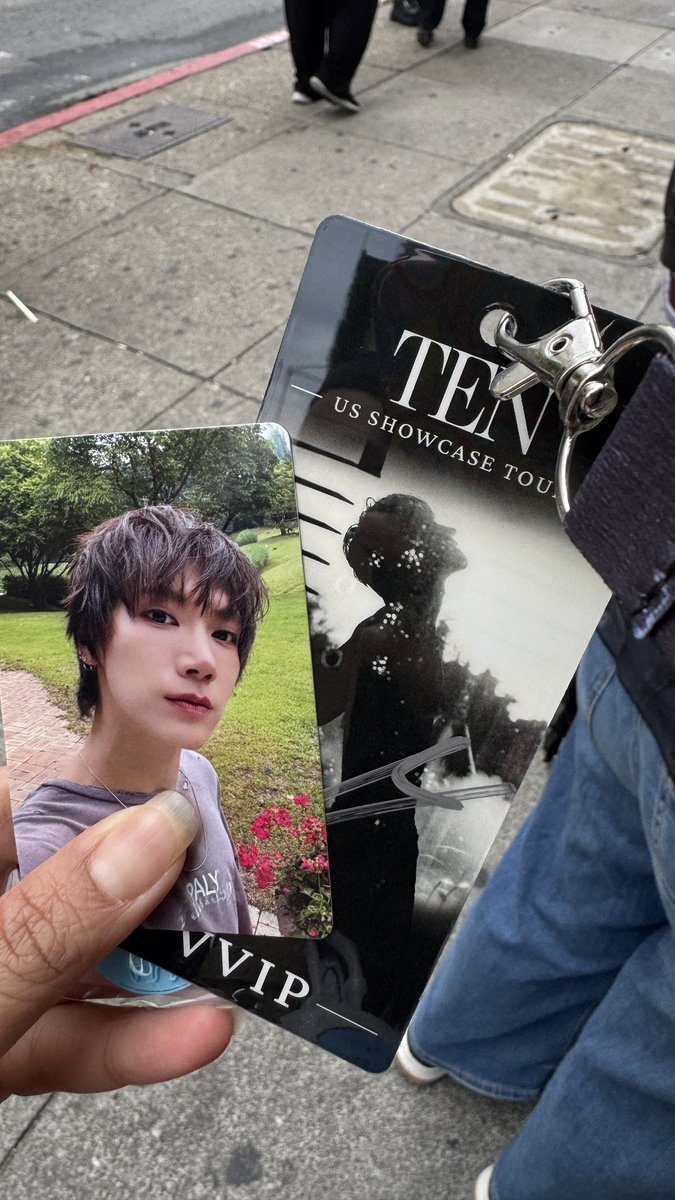407610t's tweet photo. ตื่นเต้นนนนน #TEN_USSHOWCASETOUR https://t.co/RqqUzNjZGO