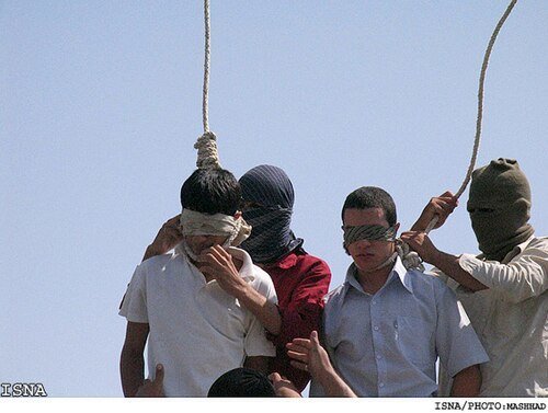 luisrodriguezrm's tweet photo. Que alguien le avise que el islam cuelga a los homosexuales. Gracias! https://t.co/PuABTsFKUF