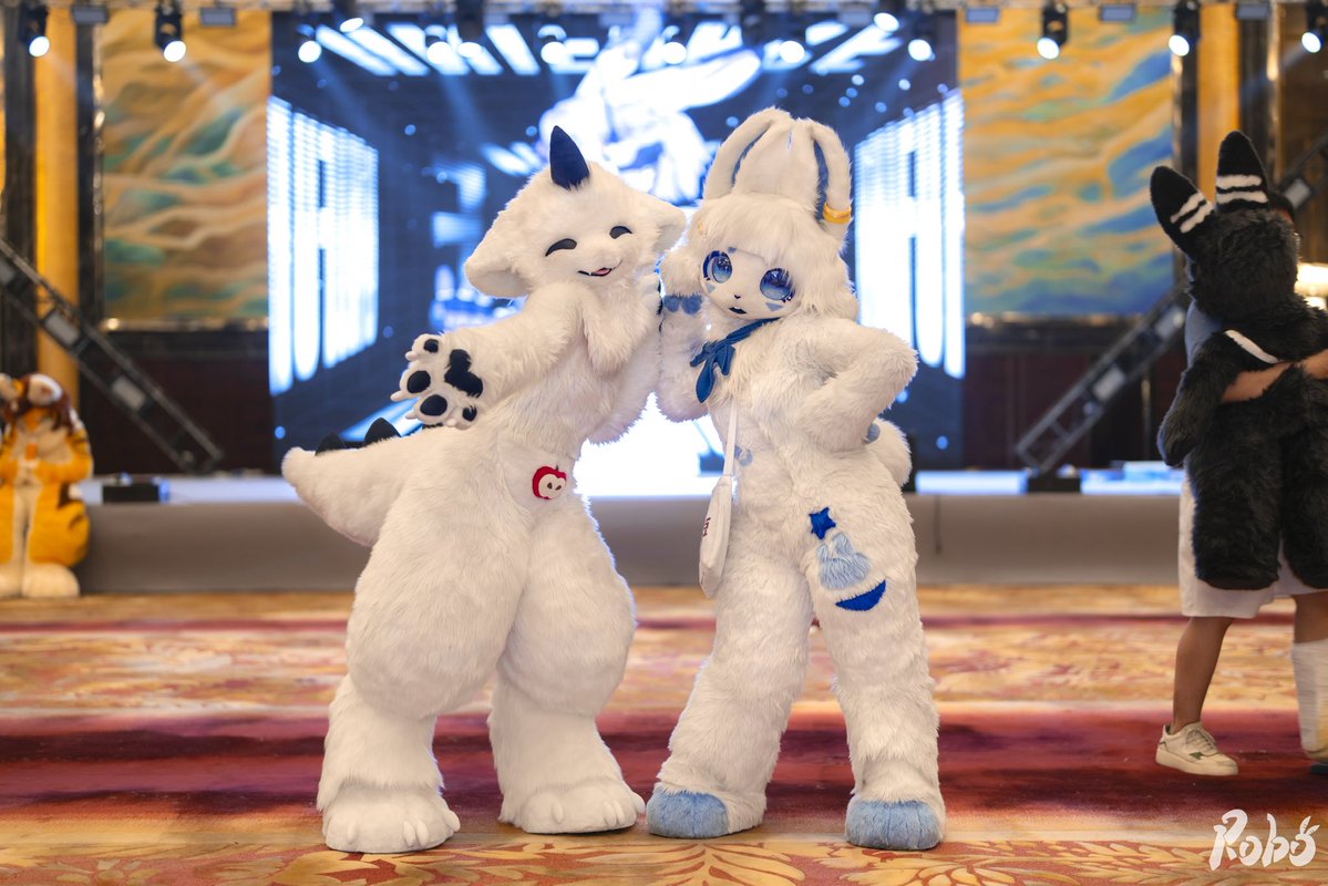 _Roborab's tweet photo. 咸鱼和雪

#fursuit https://t.co/3zGJzfqnBn