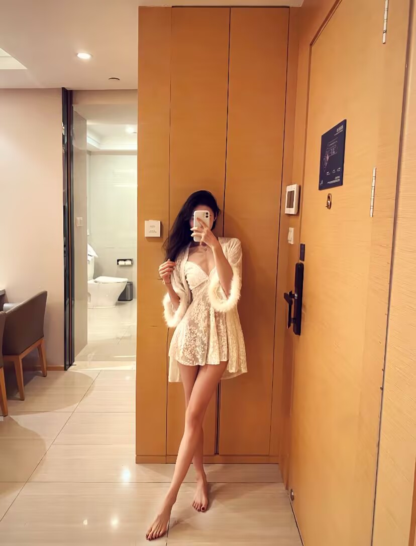 TomCooze8's tweet photo. 本人05年女，165/49，陕西安康
蹲一个同城床搭子，
 阳光些干净点，
 真诚的滴我 
口嗨勿扰 
来哟 🎌 📷 📷
  # #陕西 #安康 #约炮 https://t.co/E2Pn6DmwuD