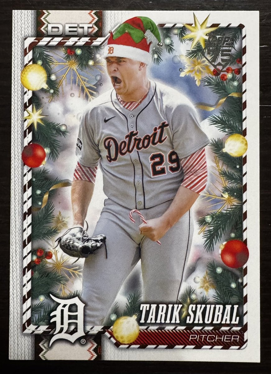 GirlDadCardHits's tweet photo. Second box: the Randy Arozarena is a Chrome /50 and two variations: Freeman and Skubal https://t.co/Ge6YkTrIw7