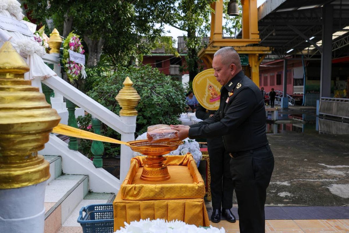 engineer_div's tweet photo. วันที่ 21 ต.ค. 69 เวลา 1600 พลตรี เฉลิมพล นุตรักษ์ ผบ.พล.ช. เป็นประธานในพิธีฌาปนกิจ จ่าสิบเอก วิชาญ พลายบุญ สังกัด ร้อย.ช.ก่อสร้างที่ 1 ช.11 พัน.111 ณ วัดงิ้วราย ต.งิ้วราย อ.นครชัยศรี จ.นครปฐม โดยมี    ผบ.ช.11 และ ผบ.ช.11 พัน.111  ร่วมพิธี https://t.co/xEHziKLWi1