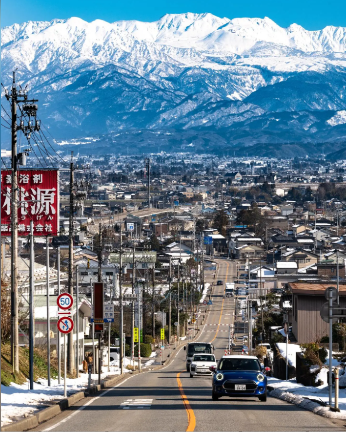 doarabit's tweet photo. 雪の山が、空に映える。 https://t.co/9jS1haQSUm