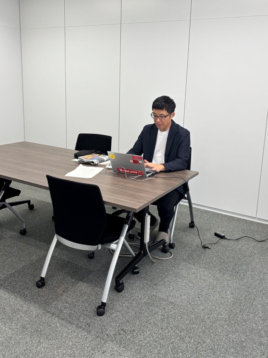 cbcspoon1053's tweet photo. ただ今、幽閉中。柳沢アナ、夏目アナ、榊原アナに出社後すぐに部屋に連れて行かれました。今までにない力の入れようです。 https://t.co/bzKTBV2grB