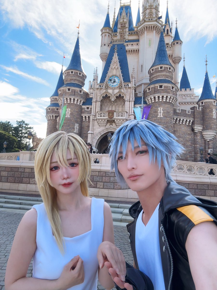kh_mana_kh's tweet photo. 迎えに来てもらいました😌

#Dハロ仮装2026
#KH仮装 https://t.co/oSxphKza6j