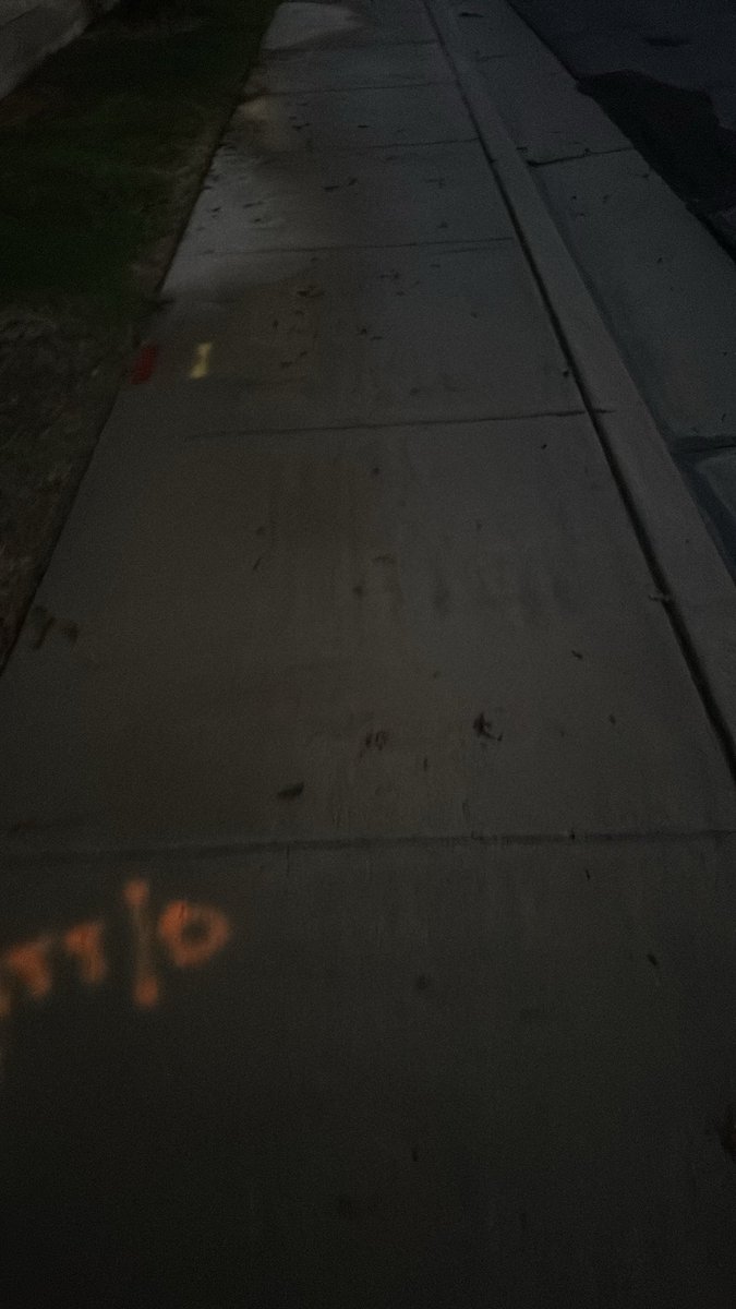 LabRAToryCorpse's tweet photo. oh my god i need to use the restroom so bad im gonna die out here https://t.co/bDLLuaNeQZ