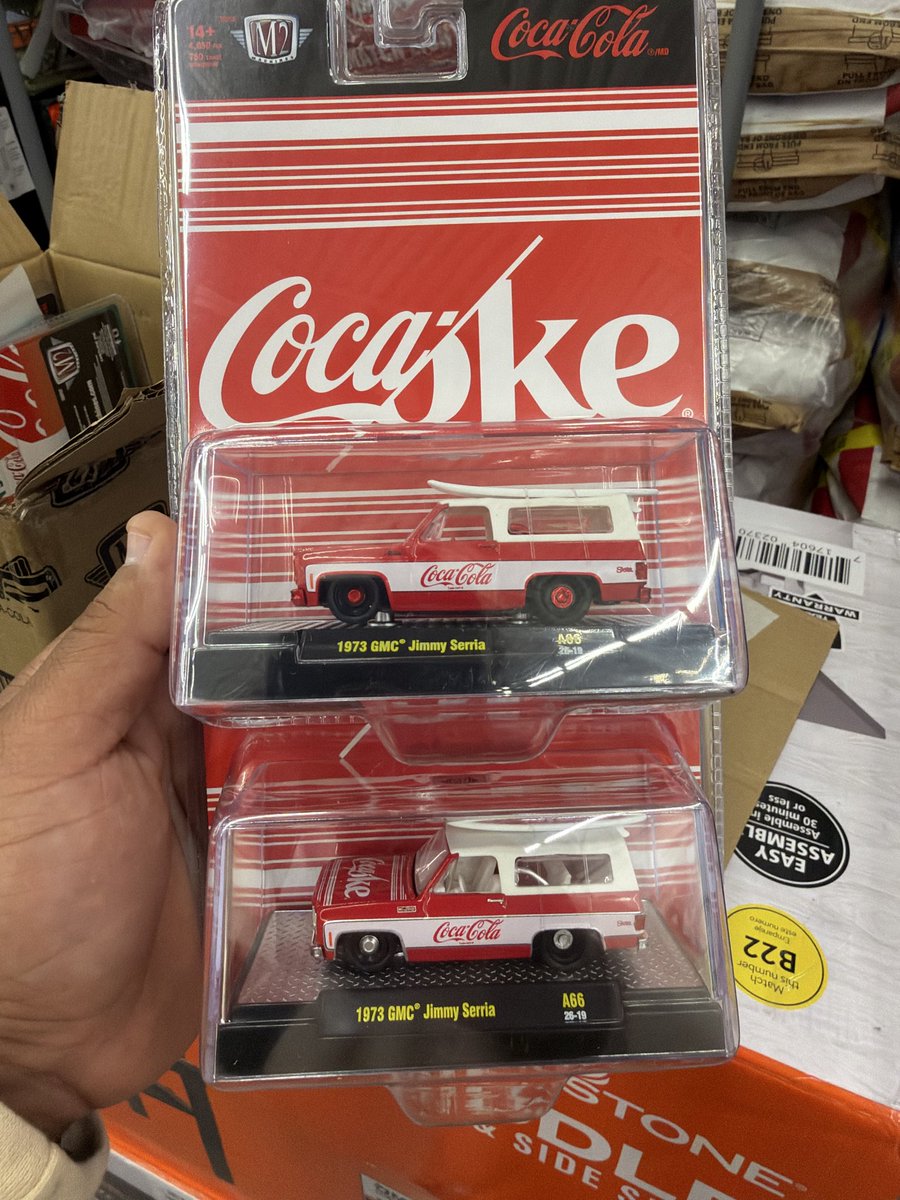 Suprem3_Di3cast's tweet photo. Walmart hunt tonight has been very blessing 🔥🔥🔥 chases on chases #m2machines #m2chases #walmarthunt https://t.co/awaGOq8wCk