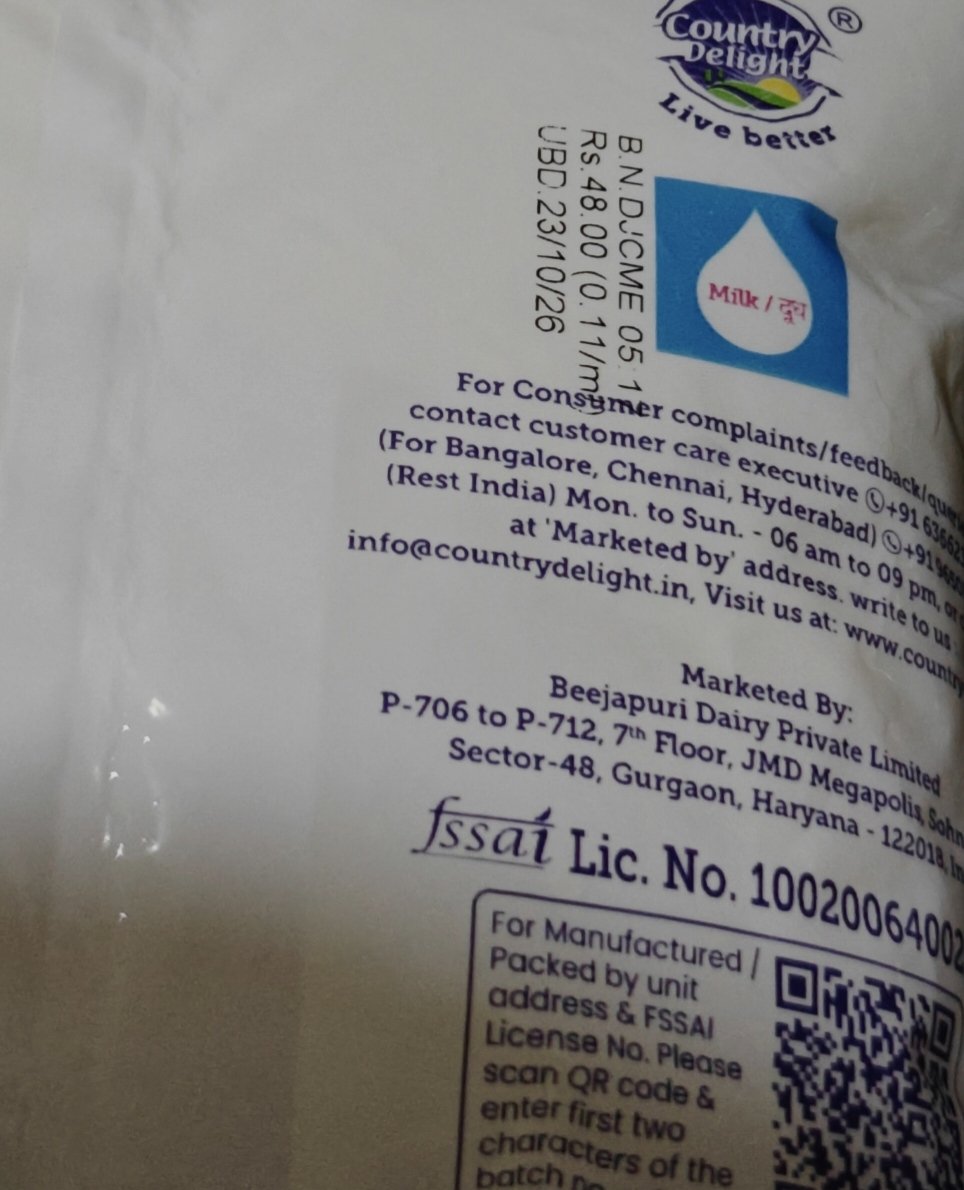 SharmaKay1967's tweet photo. @_countrydelight A CARTEL OF CHEATS &amp; PARASITES. Cow milk pouches received on 22 Oct UBD of 23.10.26. No packing date.

Claimed shelf life 48 hours. So pouches are 24 hours stale. 
WHY SUPPLY THESE TO VIP MEMBERSHIP SUBSCRIPTION CUSTOMERS?

@fssaiindia @nch1915 ARE'NT CONCERNED! https://t.co/iYow7pmQ9b