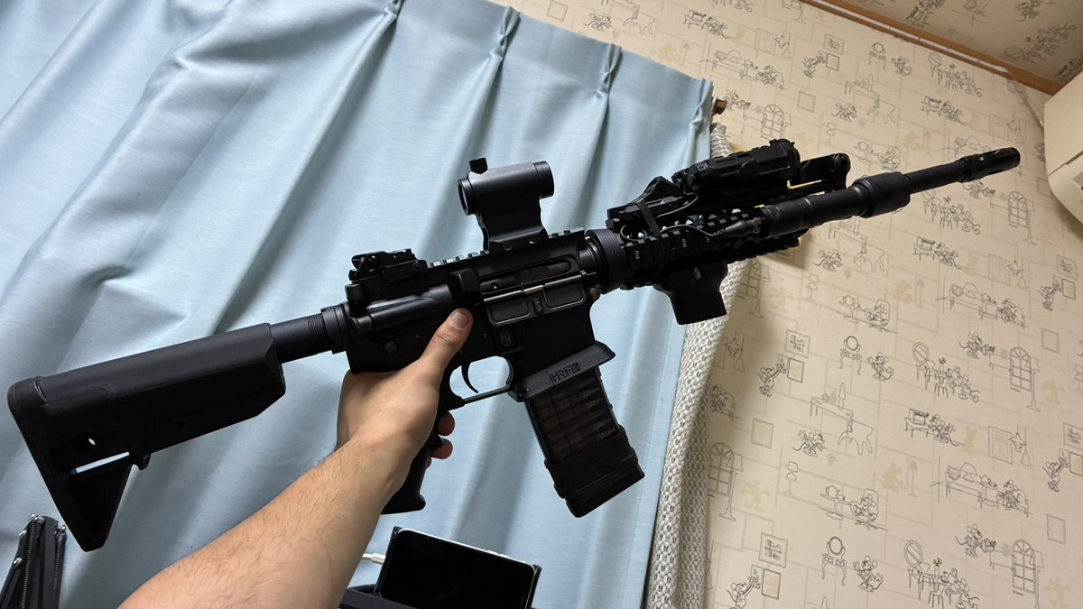 MATIKOblackcell's tweet photo. サバゲー行ってきたぁぁぁぁ！！！
ちょーー楽しかった！！！！
あとM4もカスタマイズしたりでめちゃくちゃサバゲーライフ謳歌してます😊😊😊😊 https://t.co/o5LWSInhYe
