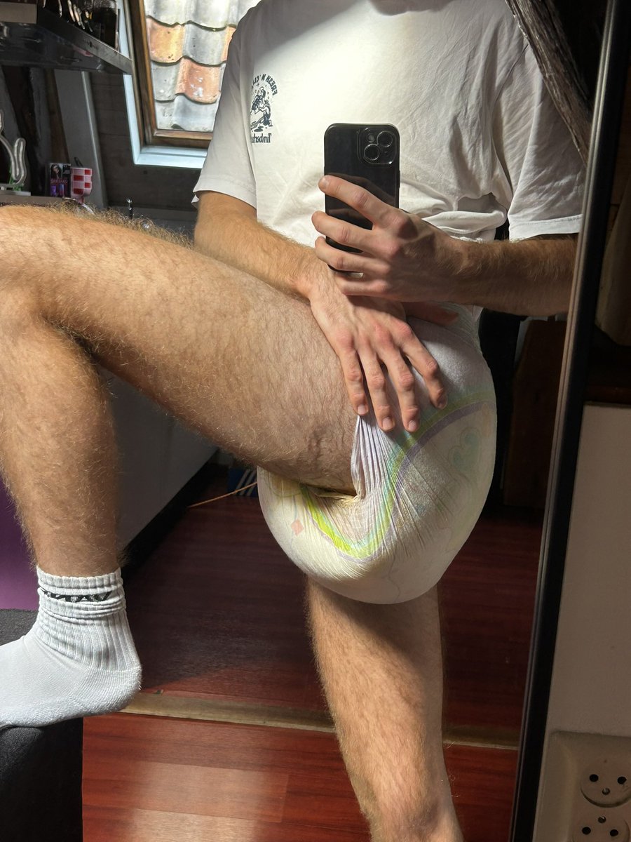 ukdiaperboy1's tweet photo. This Dom and Master is looking for a new roster of diaper subs , cash fags, pathetic subs of any kind.

I exist I humiliate expose and control you and you exist to do exactly what I say when I say. 

What are you waiting for, dm me ;)

#subs #master #dom #kink #exposed #control https://t.co/ggskSxGebX