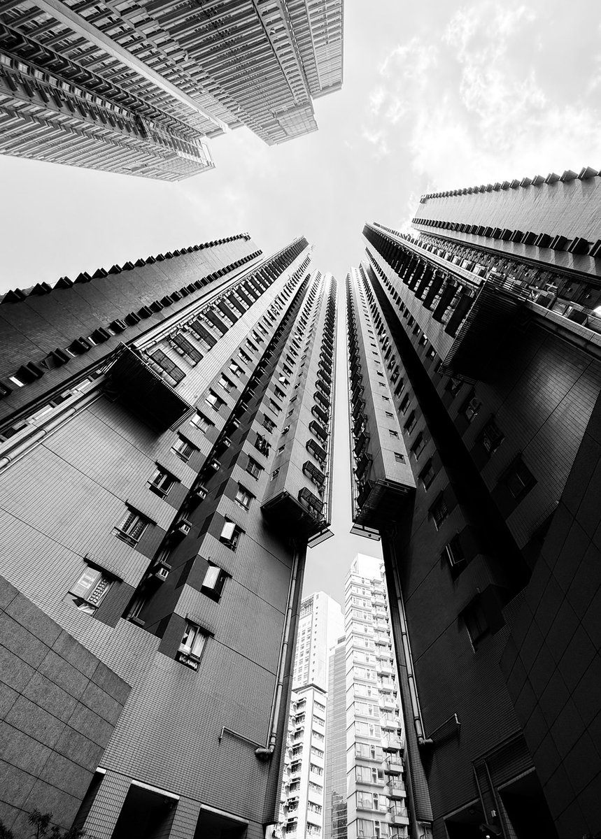 NodeBaron's tweet photo. Skyward - B&amp;W 
Hong Kong 🇭🇰 https://t.co/K69CMogYEp
