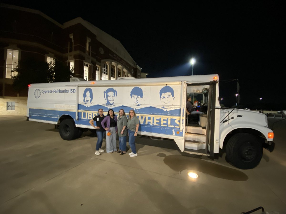CyFairLibraries's tweet photo. Thank you to everyone who stopped by the @CyFairISD Book Bus at the Curriculum Expo tonight! 📚🚌❤️ https://t.co/8mfCXWWgNL