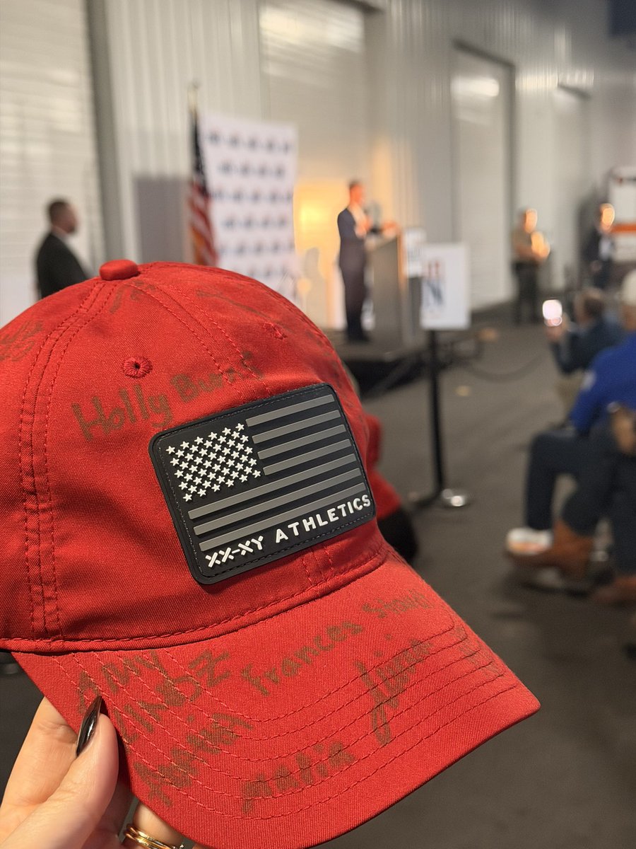 BrandiKruse's tweet photo. Tonight, @SpeakerJohnson is in Washington state to campaign with @votejohnbraun. I brought the Speaker an @xx_xyathletics hat signed by some of the brave Camas girls who are fighting for fair play. There is more work to be done – and only a Republican majority will do it. https://t.co/4m66ntX3S9