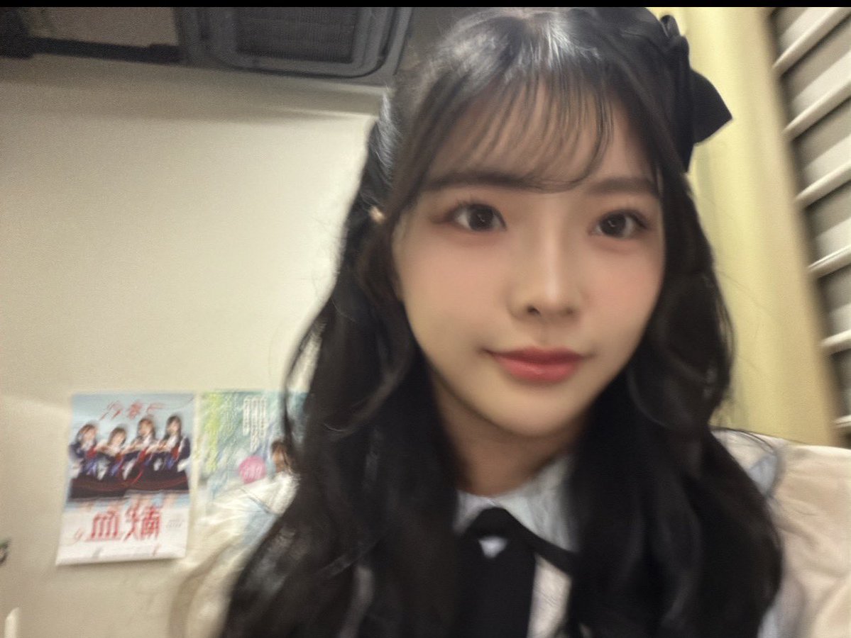 _kurumi48_'s tweet photo. おはよう‼️
今日は‼️ついに‼️劇場公演復帰です‼️
18:30から
👼 #ここにだって天使はいる公演 🪽
ペンライトは❤️✖️💜です！

うれしすぎてかなり𝑯𝒊𝒈𝒉です‼️
久しぶりだよ‼️ナ‼️よろしく‼️楽しみ‼️ https://t.co/KMD54oAXjX