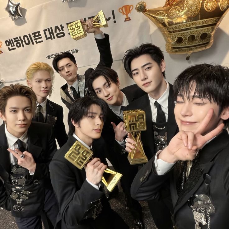 _ahyluvz_'s tweet photo. I vote for #ENHYPEN on #2026MAMAVOTE https://t.co/v4Qlm0obXk