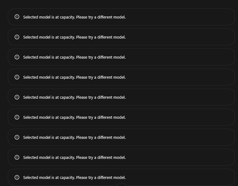Suminwahaha's tweet photo. @thsottiaux You want me to renew with this kind of service? I have three accounts, and the other two can use the same chat window—why can't mine? How is this targeted risk control supposed to work? I'm paying for a subscription, so what exactly am I getting in return? https://t.co/KVgrdiVZW2