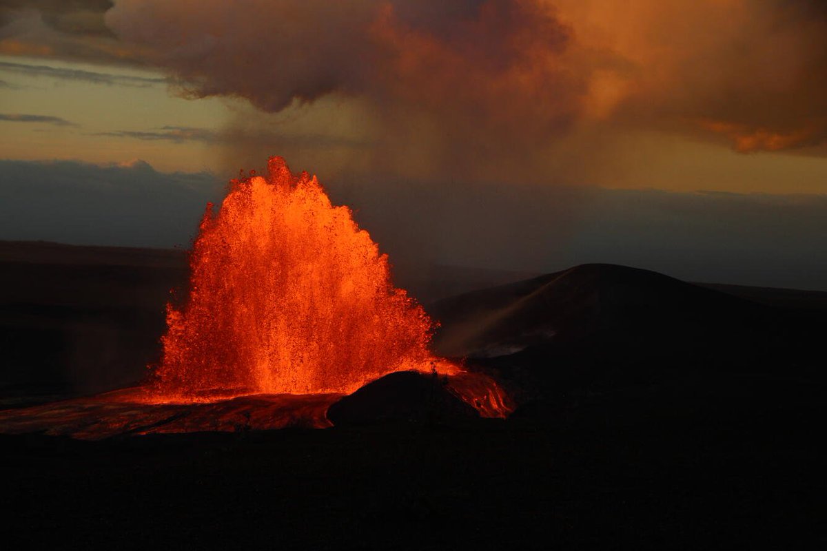 datapocoapoco's tweet photo. 基拉韦厄火山上周出现了火山活动。
Image of USGS | October 17, 2026 https://t.co/pFLqrJbJou