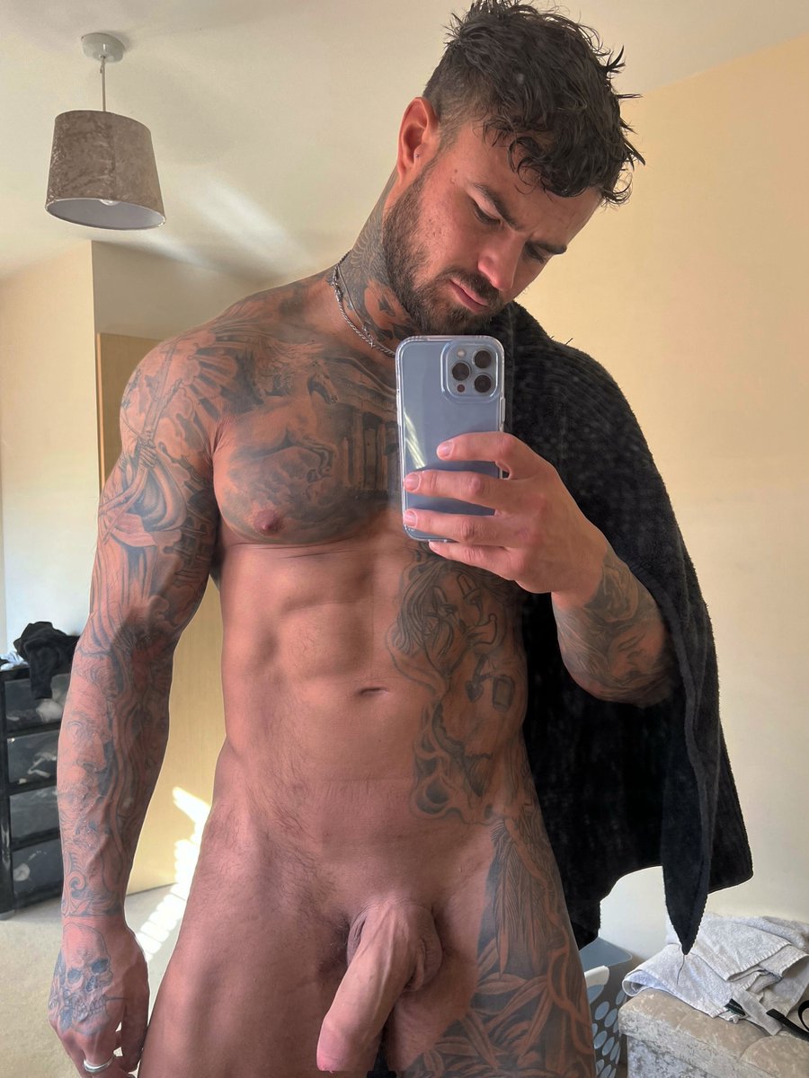 muscledaddyof's tweet photo. Too gorgeous to behave. https://t.co/7v7XxSdcee