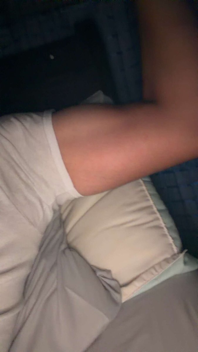 alxtrdrs's tweet photo. horny n trading hmu #latino #mlm #gay #trade #teen #dick #cock #young #hispanic #boxers #bulge #horny #nsfw https://t.co/rlbemfG7mV