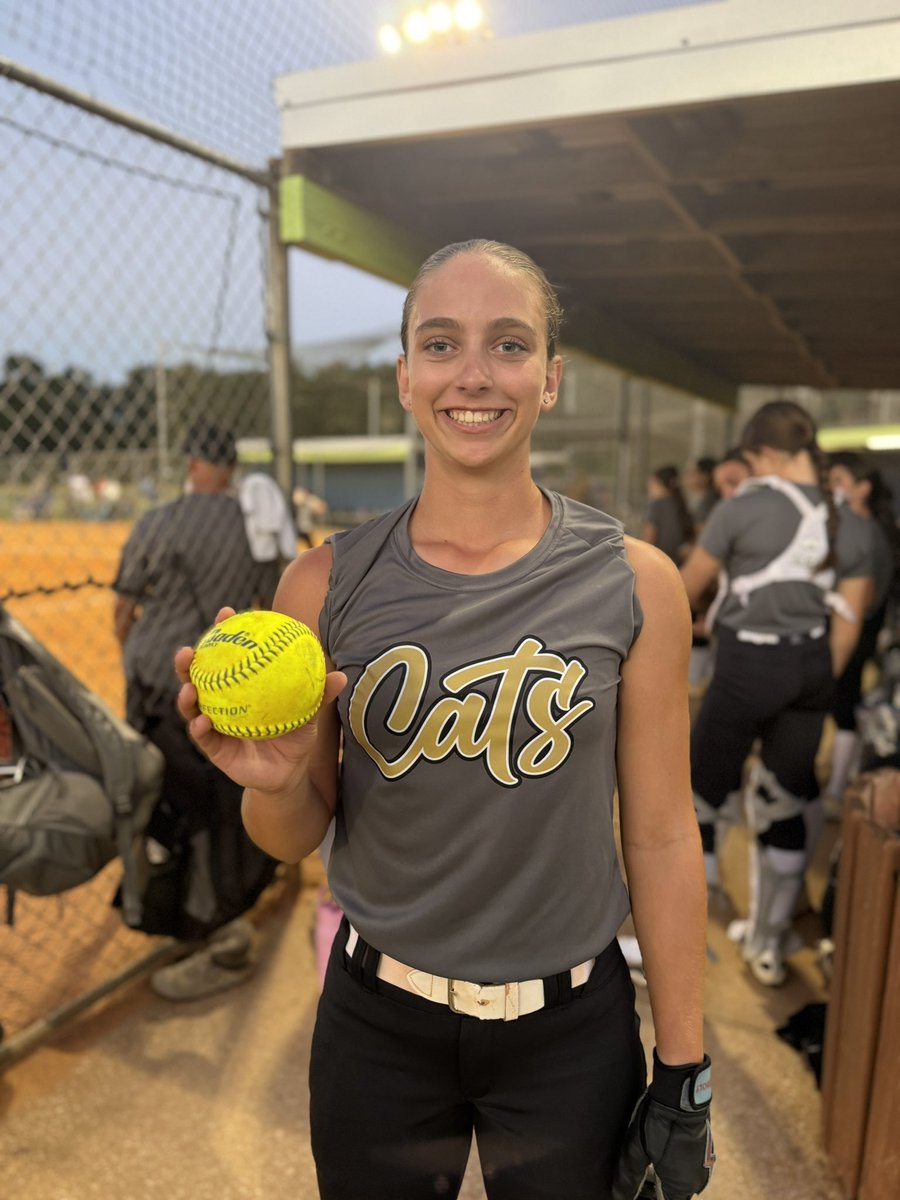 PeytonBrinkley_'s tweet photo. Here’s homerun number 2 guys AND into the woods!! 💪😁 @sfinferno_FP @SFInfernoHooper @QuintinProthro @PrepSoftball @ExtraInningSB @LineDsoftball @SoftballDown @SoftbalAmerica @SBRRetweets @TOP_D1RECRUITS @TopPreps @RecruitMatador @SBRRetweets @RecArenaMain @tagupSoftball @softballhype @gatorjack72 @LegacyLegendsS1