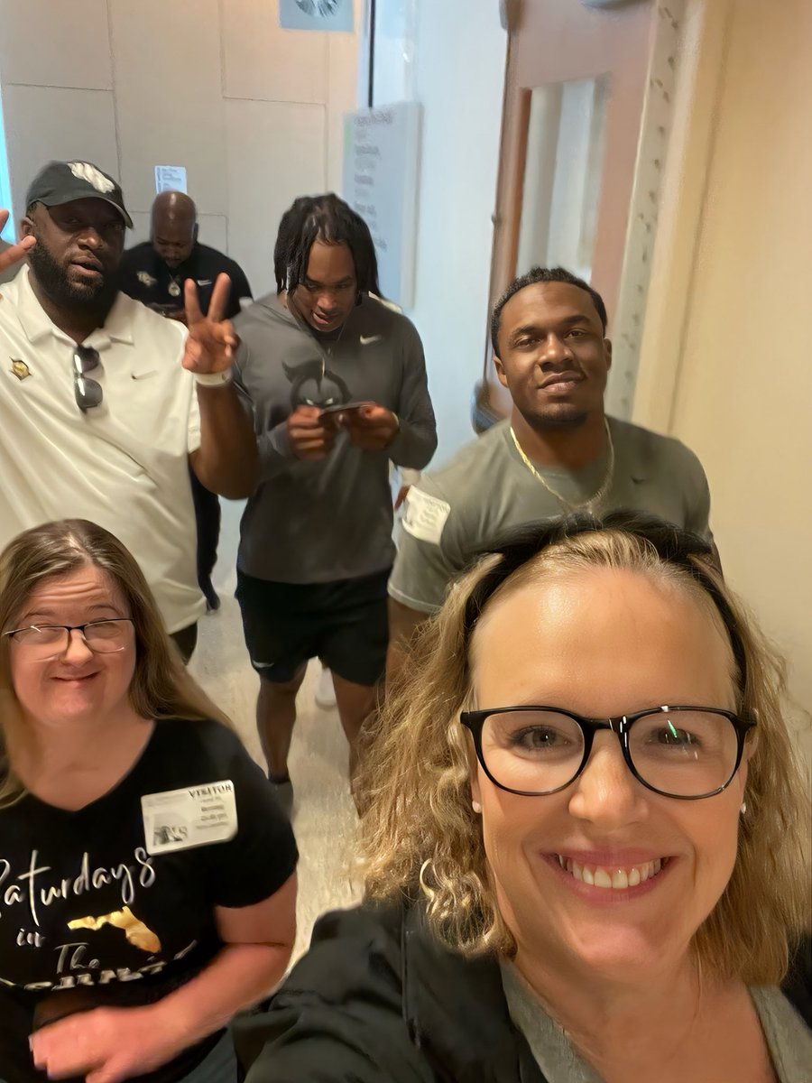 Britt__Jan's tweet photo. Happiest birthday to one of our most favorite people ever, ever, ever!! Your family, and we love you! ♥️ You made such a difference at UCF, and touched so many lives along the way! Can’t wait to come see you in Tuscaloosa!! @CoachAlexMathis https://t.co/jeM4BRIv4Z