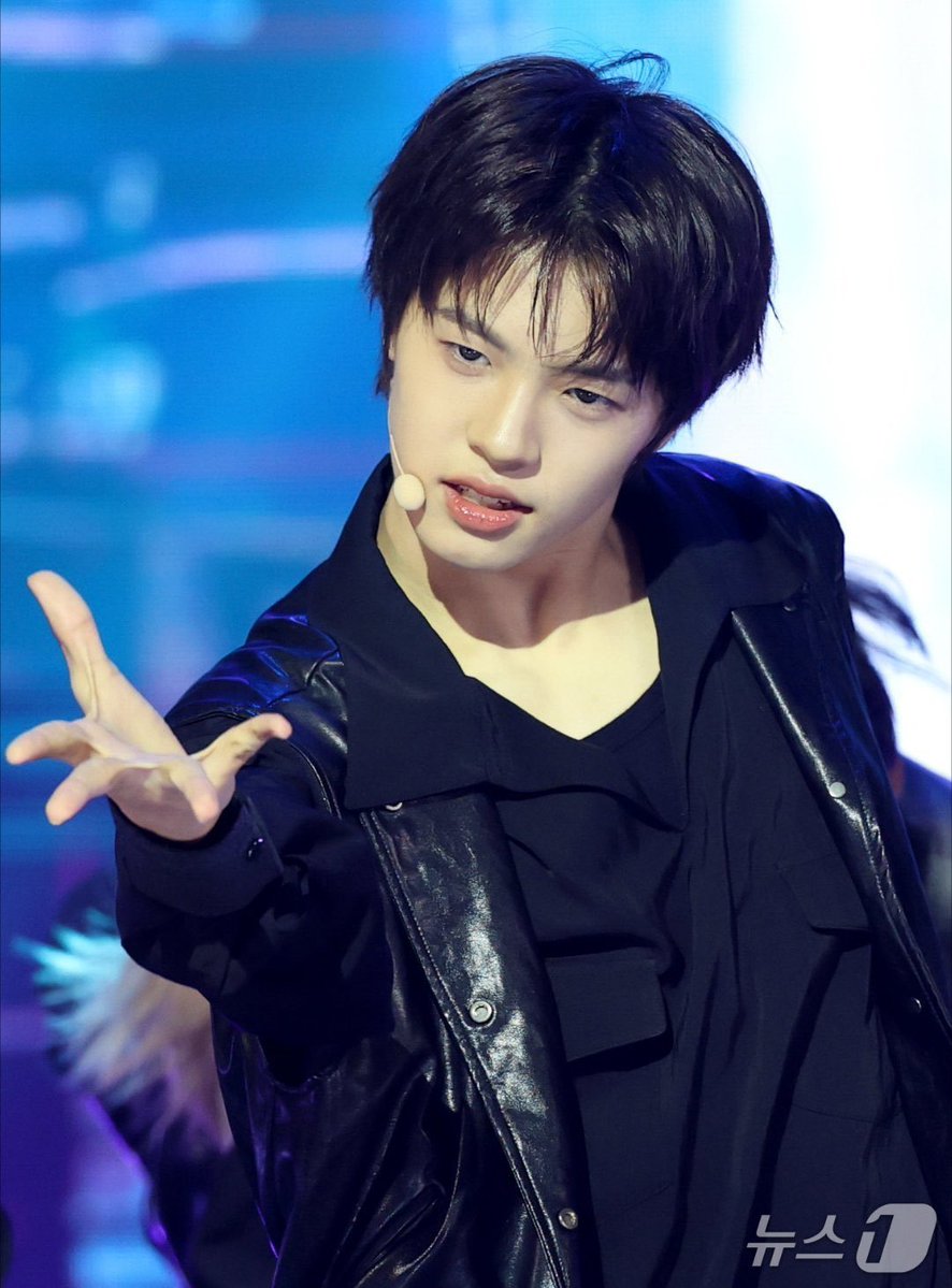 A2O_ZET's tweet photo. THE SHOW

#A2O #A2OSOUL
#ZET #제트 https://t.co/l5v37lT0iM