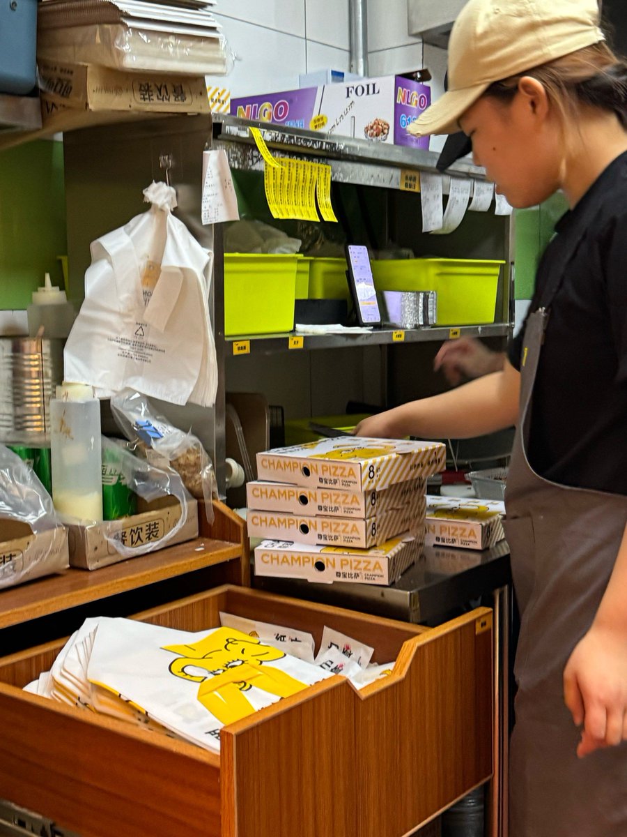 uuuuuuugw's tweet photo. [最近仕事で忙しくて、ランチをコンビニで早く済ませるのに、店員に急かされちゃってちょっとイラっとした！]， https://t.co/yXKQkFlbDm