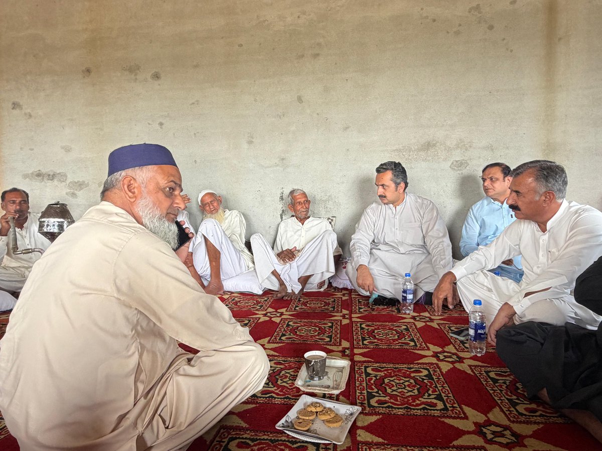 AdilBukshPK's tweet photo. سابق ایم پی اے چوہدری عادل بخش چٹھہ نے رسول پور ، ڈیرہ شاہ محمد ، مدن چک اور گاجر گولہ میں فاتحہ خوانی کی 

#PP36 #PMLN #TeamABC https://t.co/PwCVi3S9d5