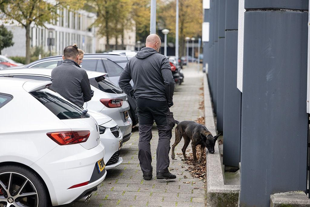 Metro's tweet photo. Mogelijke moordlocatie in Hajar-zaak gevonden: politie onderzoekt voormalig schoolgebouw www.​metronieuws.​nl/in-het-nieuws/binnenland/2026/10/locatie-hajar-om-het-leven/ https://t.co/NwOam3knsL