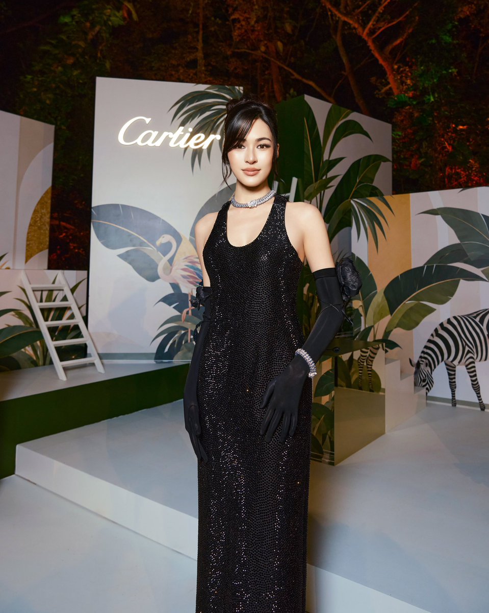 Runchnlaphat's tweet photo. @ELLEThailand @linglingsirilak @Cartier An extraordinary celebration of nature and artistry becomes even more beautiful with Lingling Kwong (@linglingsirilak )’s radiant presence. ❤️

LINGLING X CARTIER  
#LinglingCartierIntoTheWild 
#LinglingKwong #CartierIntoTheWild 
@Cartier https://t.co/CZMImGfjJL