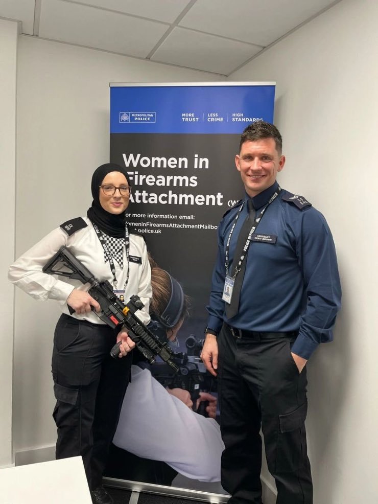 R0SBIF's tweet photo. Good for her for keeping some pressure on the trigger and not listening to nagging from Reddit finger guys. The first rule of gun safety is to be yourself and have fun out there. https://t.co/TmjGqYXWUc