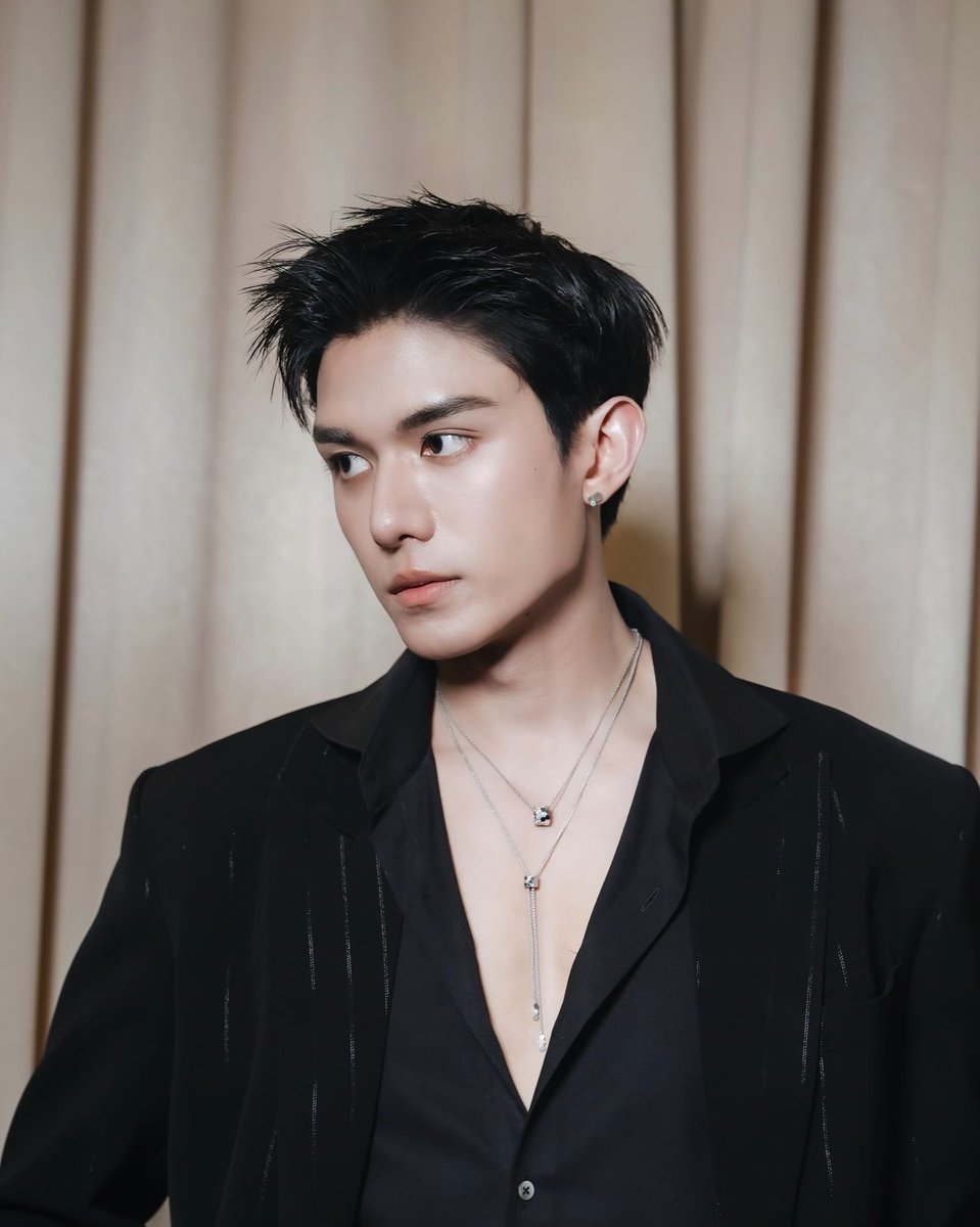 NetsrphpPH's tweet photo. - IG Update -

📱: net_siraphop
📅 : 22.10.2026

"This award belongs to all of us 🖤 @.chaumetofficial #Chaumet" 
 
NETJJ AT HOWE AWARDS 2026
#HOWEAWARDS2026xDMD
⋆𐙚 ̊ #netsiraphop #HAPPINET ⋆𐙚 ̊ https://t.co/tq7Dg2b0df