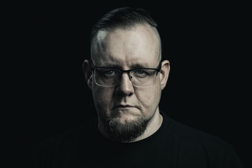 RotateMag's tweet photo. Chris Maragoth Explores Transition and Emotional Depth on “No Escape (Transitus)” . Read more https://t.co/leCmCDxRgU https://t.co/2G5Rpe8pgR