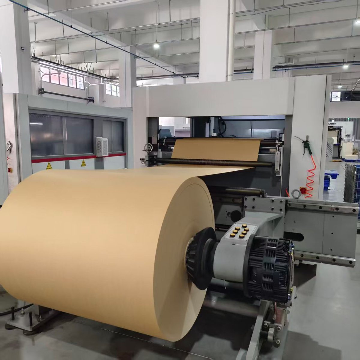Easonpack's tweet photo. 📸 Factory Real Shot
Automated production & strict QC in every process
kraft paper lunch boxes / salad bowls
Custom logo & printing supported, OEM welcome
DM us for catalog & quotation!
Whatsapp: +86 17838389805
#FoodPackaging #EcoFriendlyPackaging #KraftBowl #TakeawayPackaging https://t.co/1eO7Y6B5du