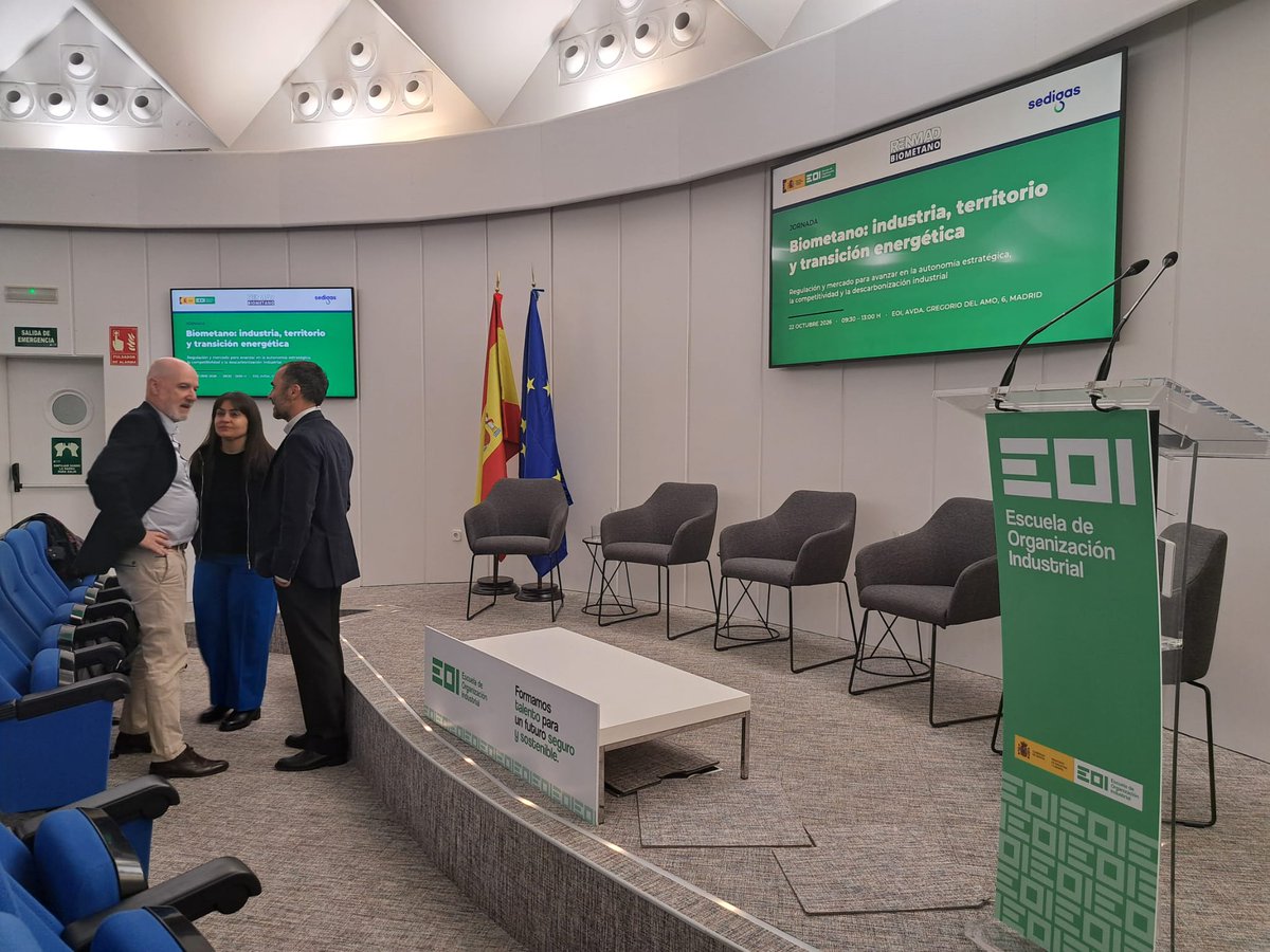 sedigas's tweet photo. 🟢 Todo dispuesto en la sede de @eoi en Madrid para que dé comienzo la jornada ‘Biometano: industria, territorio y transición energética’, que organizan la Escuela, Renmad y #Sedigas.

#Biometano #GasesRenovables #TransiciónEnergética https://t.co/IM9WKHh3ej