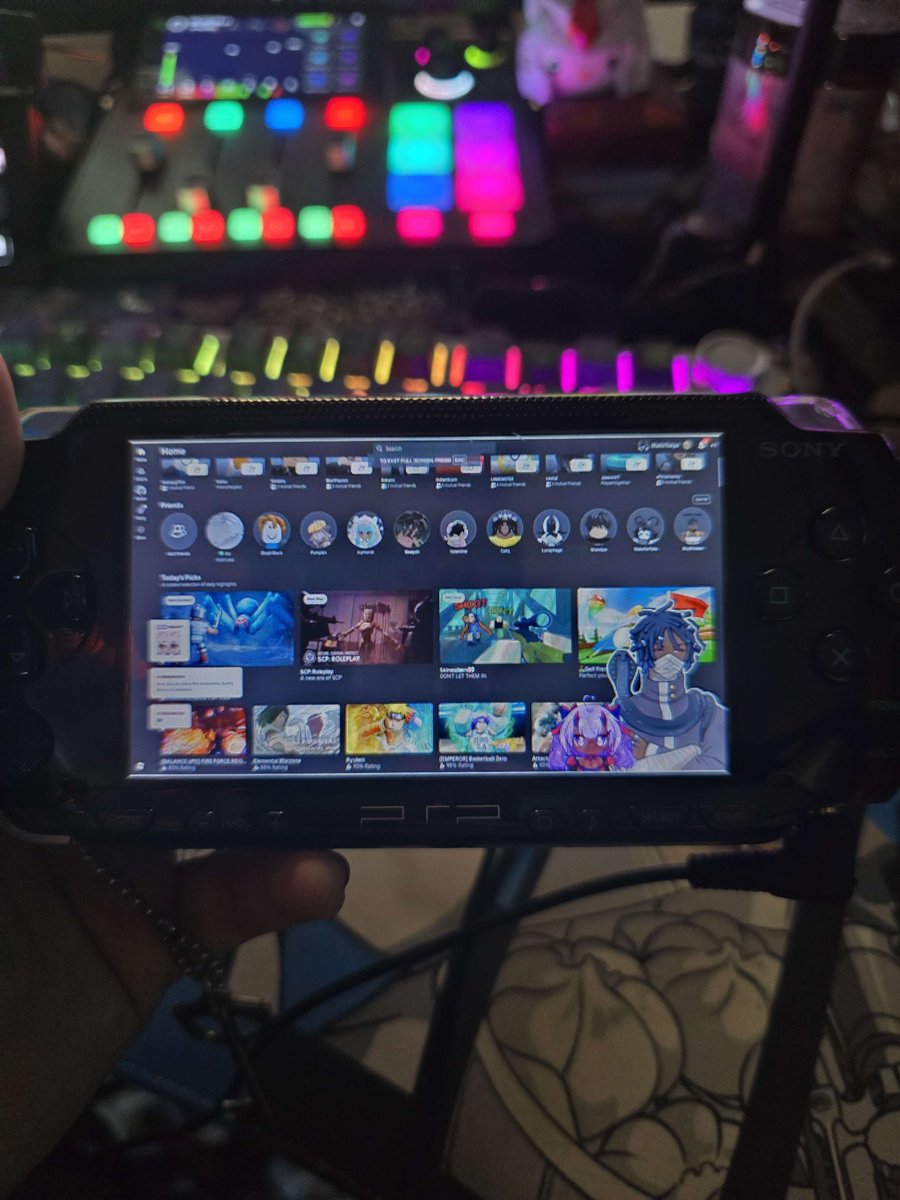 PumppKen's tweet photo. my goal is to watch my bro on any obscure niche device
Big Love to bro btw https://t.co/5SFBtSmIea