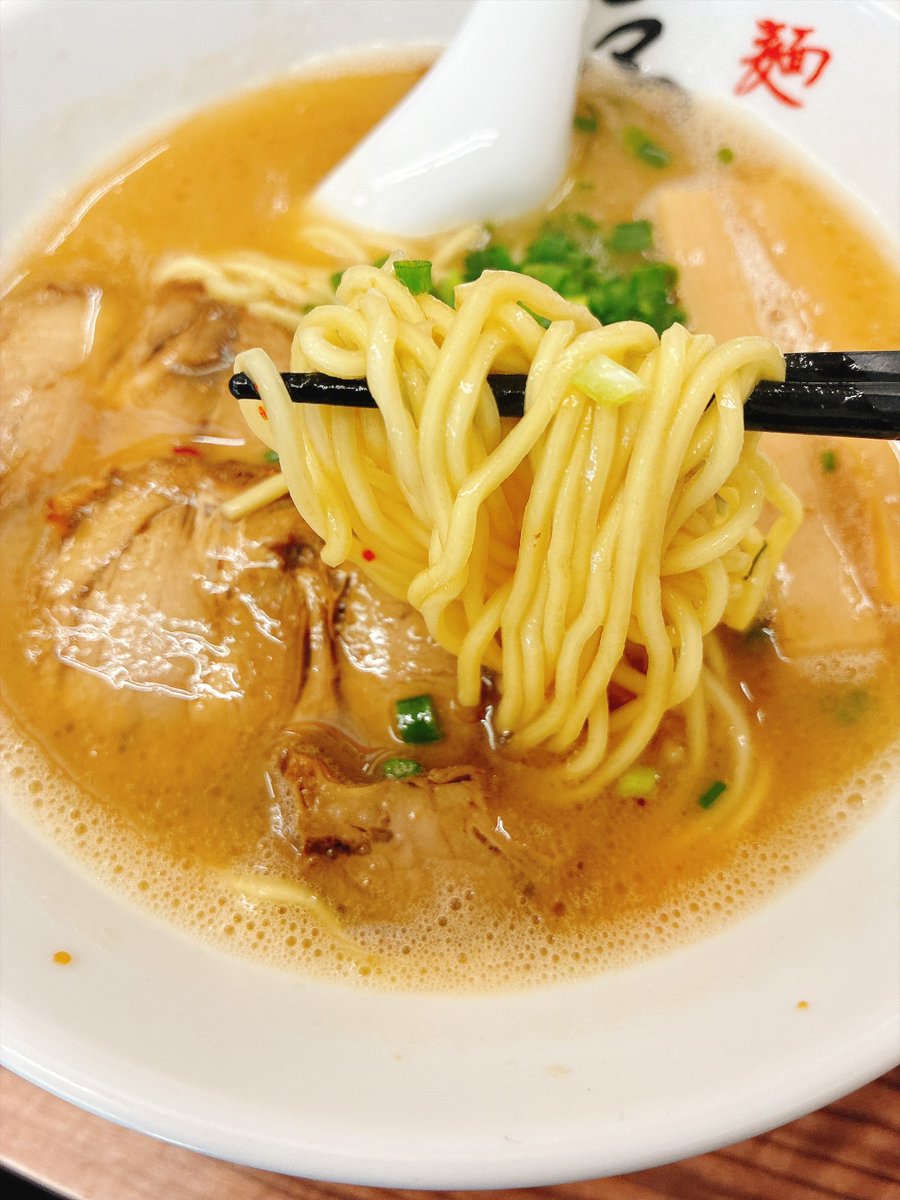 maty0623's tweet photo. 朝から図書館で読書からの
福座ラーメン
安定の美味さ！
12月のHSOB
北陸シリーズオブバックギャモンに向けて
えいえいおー🎲 https://t.co/52F9JQUqZ1