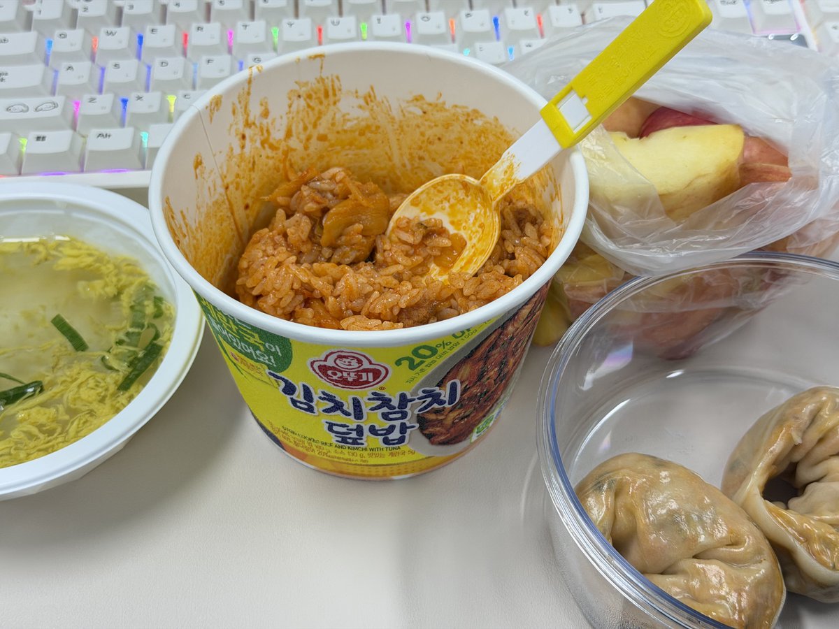 sseiizt's tweet photo. 맛점 ! https://t.co/NUUVZUMR4j