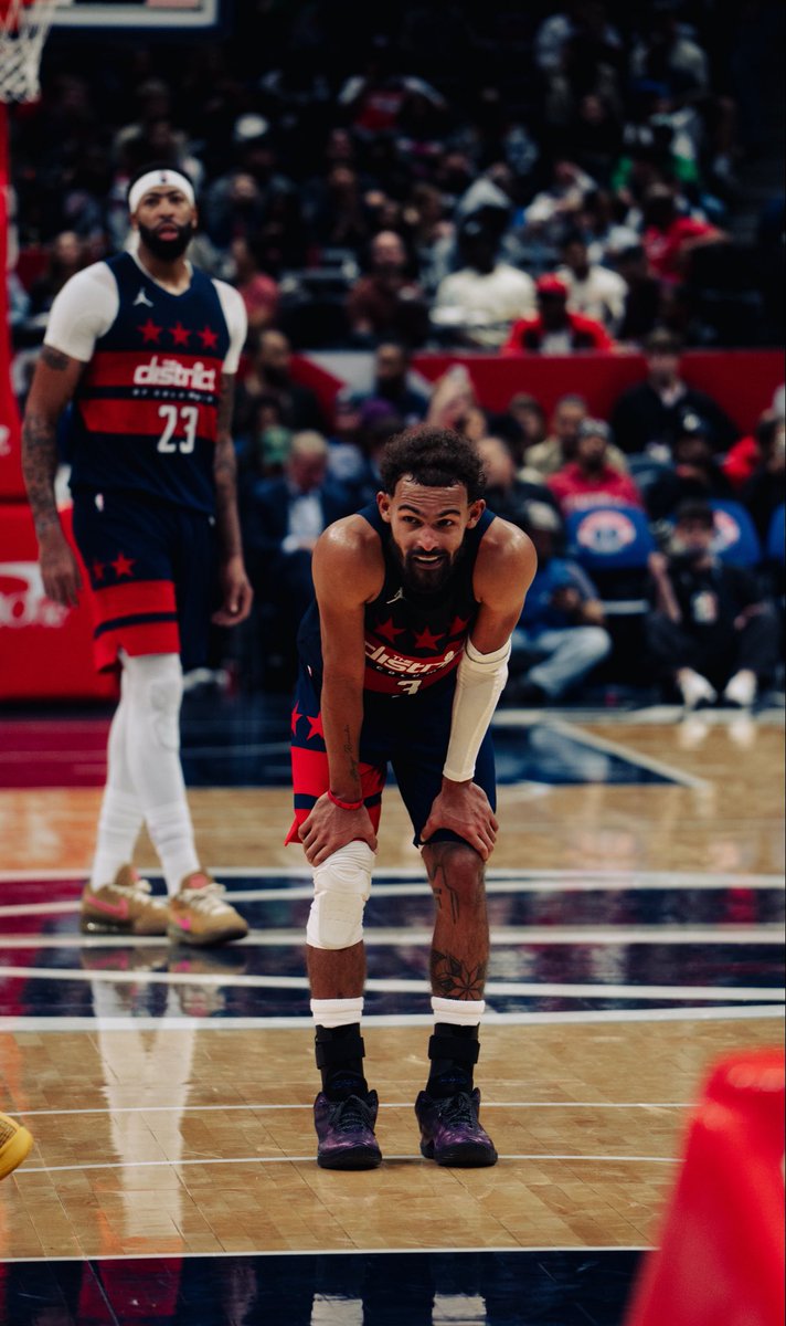 TheTraeYoung's tweet photo. We Move! https://t.co/uLdgtIBPoh