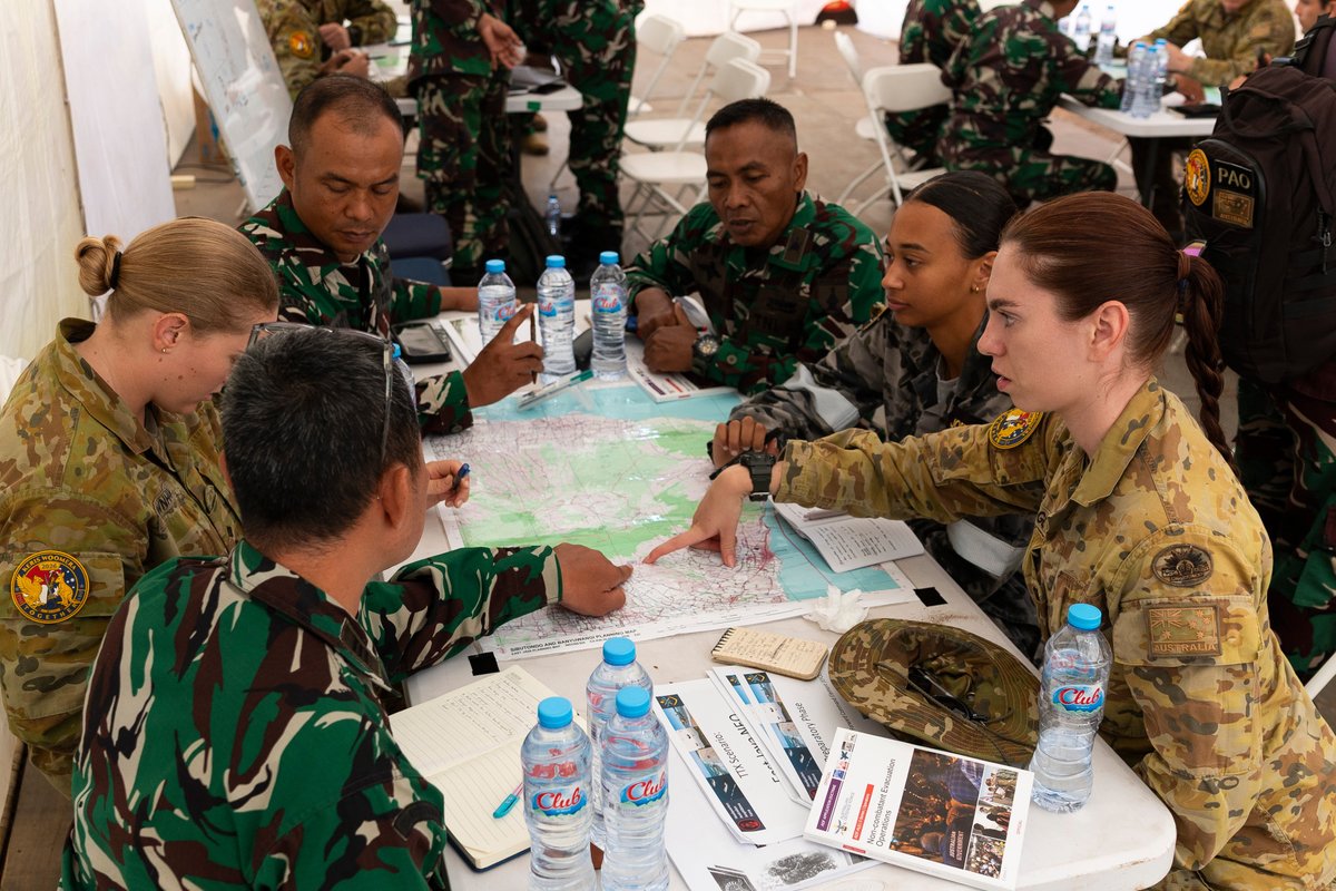 ASPI_org's tweet photo. In @australian, ASPI senior analysts @fitbintim and @GPriyandita discuss joint war games between Indonesia and Australia, the reasoning behind deeper defence cooperation and why the exercises don't necessarily signal strategic alignment.

🗞️Read more 👉 https://t.co/awxOaSBzdQ https://t.co/y4TJ0cDwWA